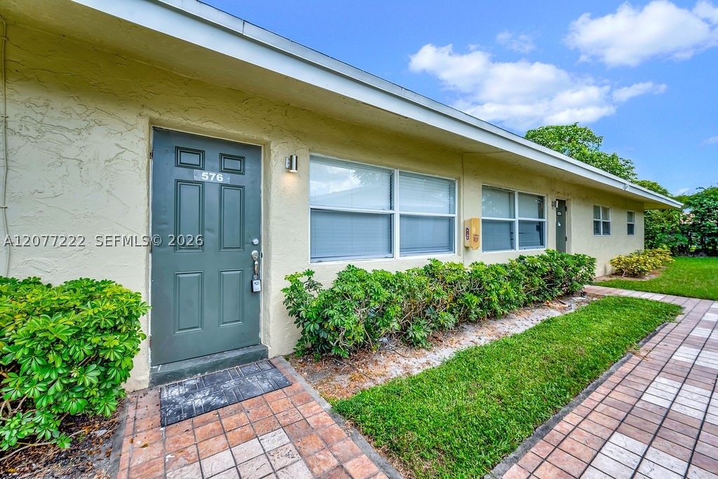 655 Kathy Pompano Beach, FL 33068 - Photo 42 of 45 Gallery Image 42