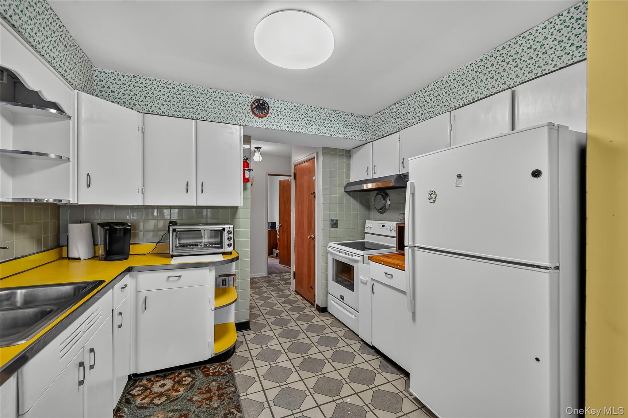 88 Marple Rd Extension Poughkeepsie, NY 12603 - Photo 15 of 44 Wood Cabinets