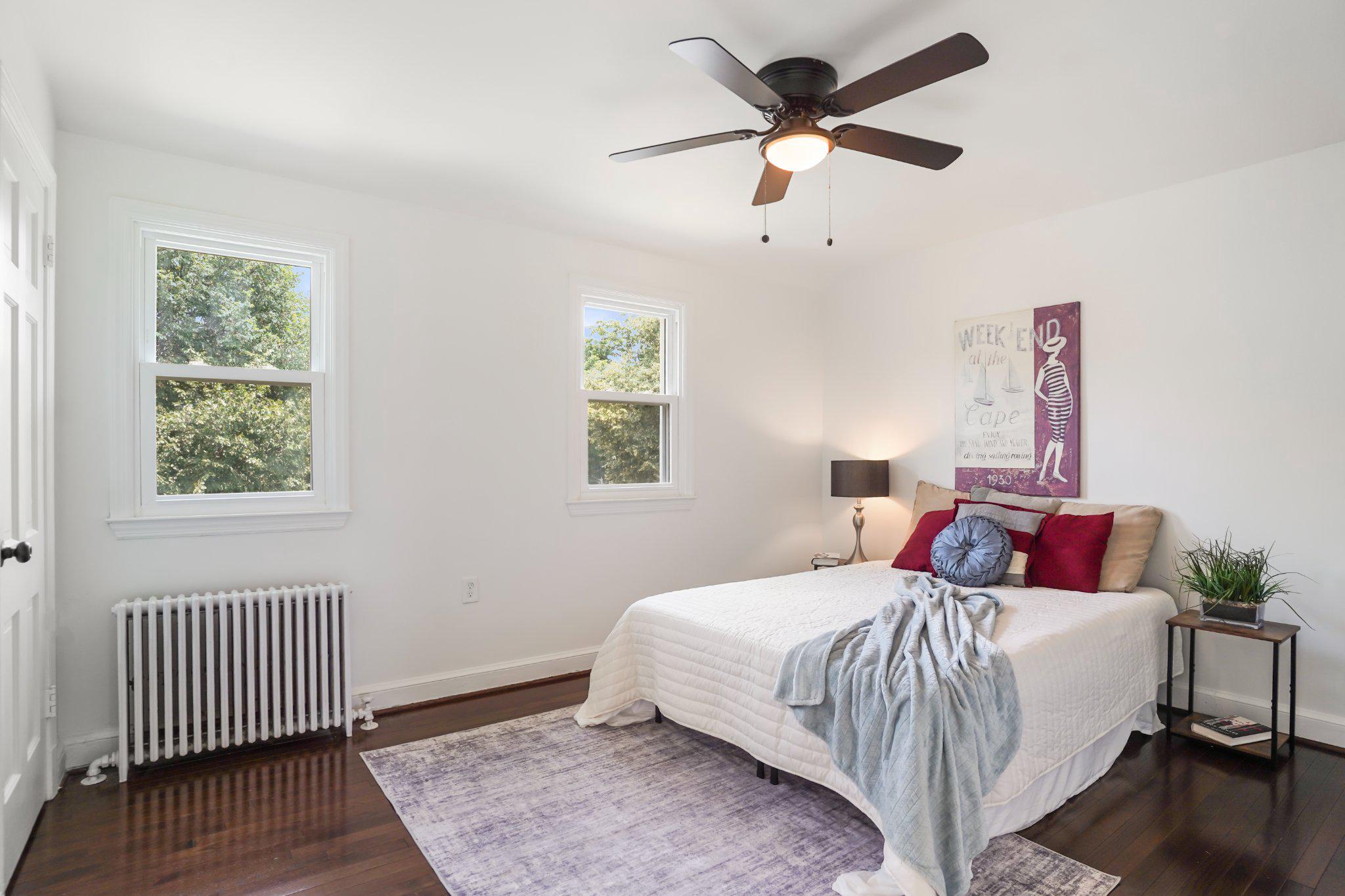 824 20th Street Northeast Washington, DC 20002 - Photo 5 of 17 Spacious primary bedroom.