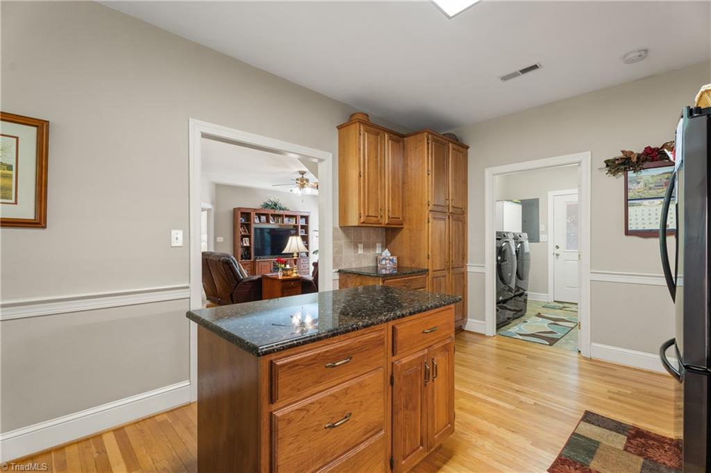 221 Redfield Road Mocksville, NC 27028 - Photo 10 of 37