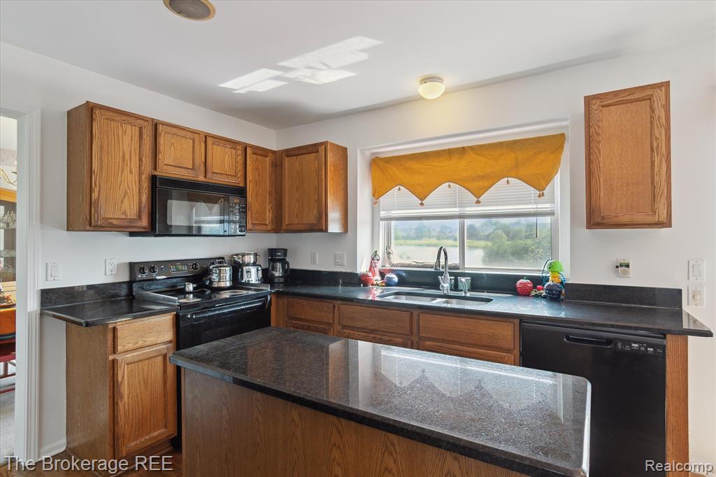 4104 Pond Run Canton, MI 48188 - Photo 18 of 50 Gallery Image 18