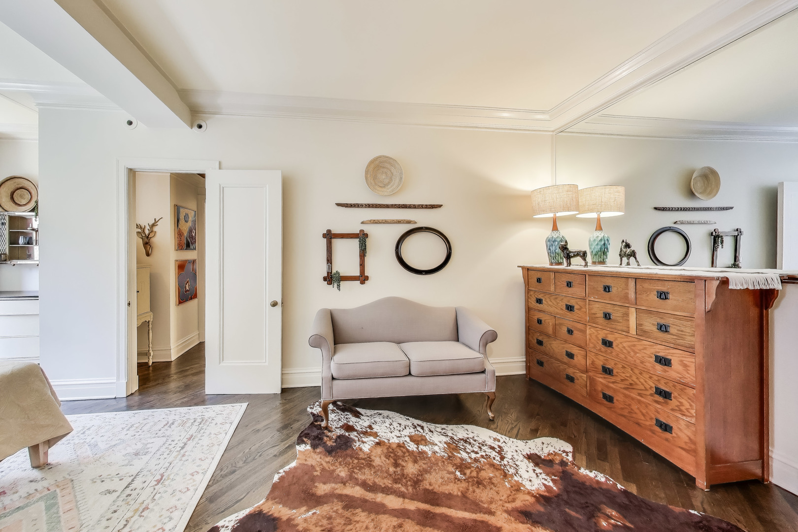 1255 North State Parkway, Unit 2E3E Chicago, IL 60610 - Photo 20 of 38 a living room with furniture and a rug
