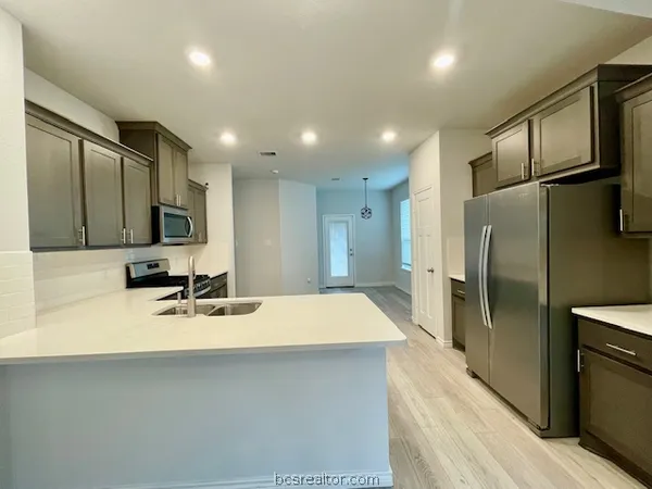 $2,200 | 1051 Toledo Bend Drive, College Station, TX 77845