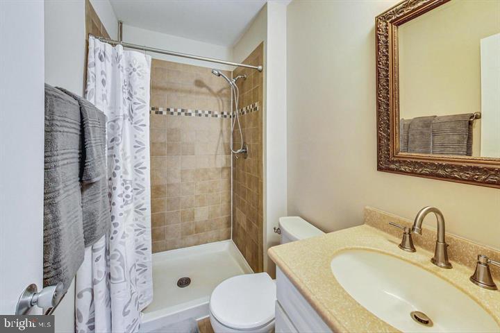 6415 Old Scotts Court Springfield, VA 22152 - Photo 12 of 25