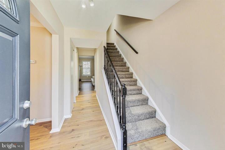 6415 Old Scotts Court Springfield, VA 22152 - Photo 4 of 25