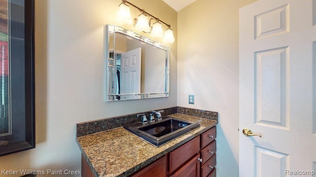 3231 Primrose Drive Rochester Hills, MI 48307 - Photo 28 of 42