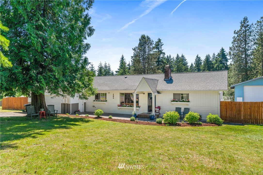 101 Studebaker Road Castle Rock, WA 98611 - Photo 1 of 25 Gallery Image 1