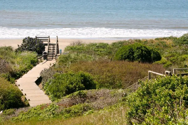 $750,000 | 21165 Hummingbird Court, Bodega Bay, CA 94923