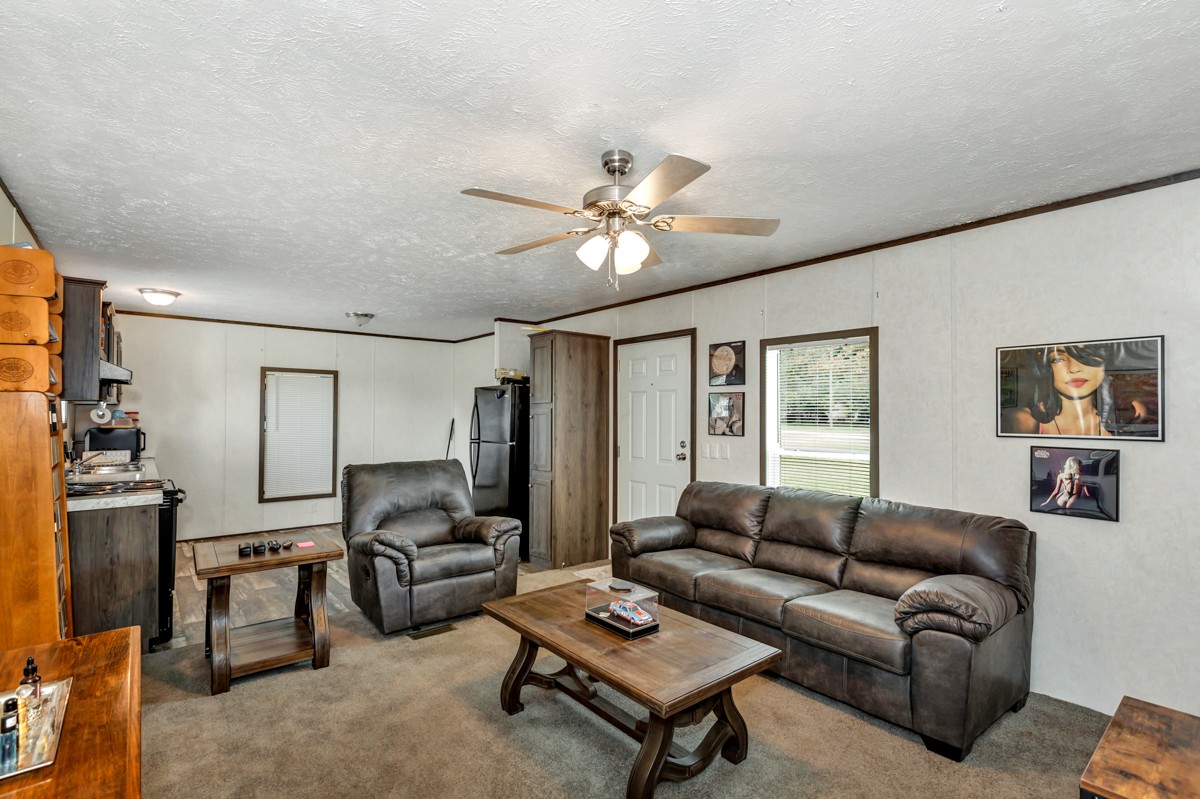 272 Jones Road Taft, TN 38488 - Photo 24 of 40 a living room with furniture