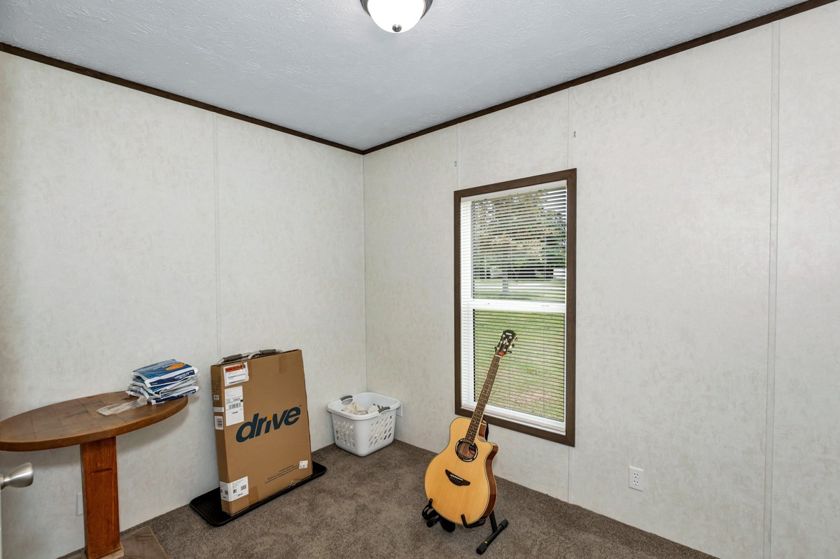 272 Jones Road Taft, TN 38488 - Photo 31 of 40 a room with a window