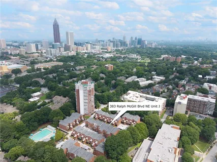 a picture of city view