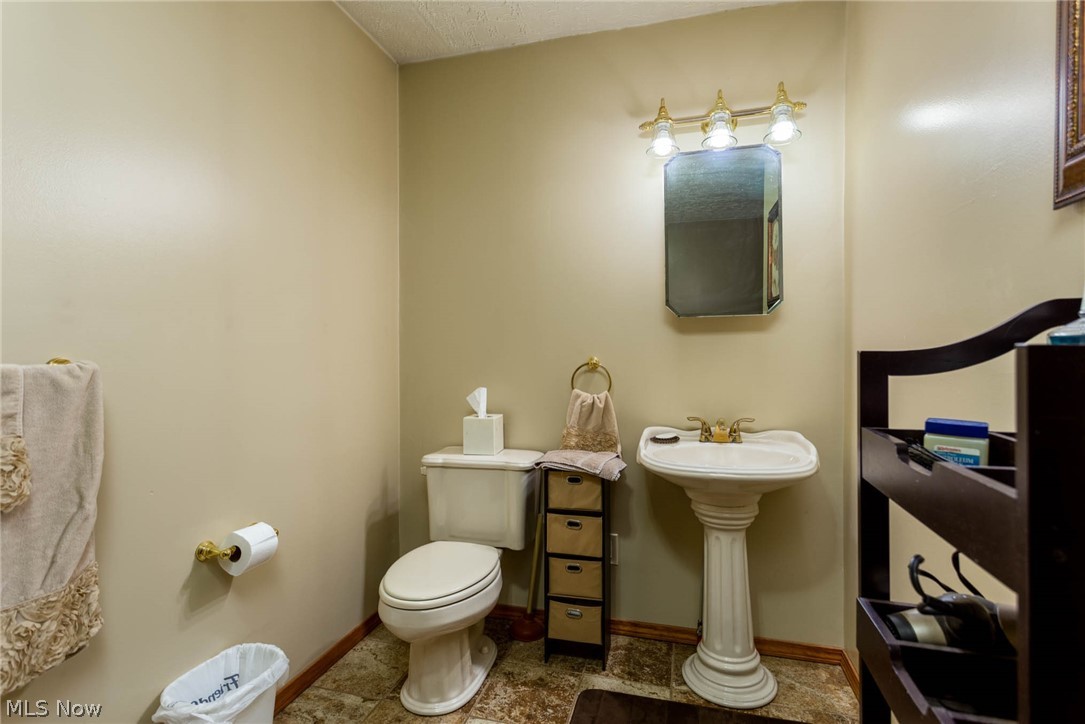 37173 Chestnut Ridge Road Elyria, OH 44035 - Photo 13 of 34 Gallery Image 13