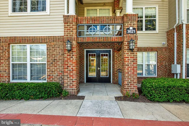 $399,900 | 3021 Nicosh Circle, Unit 1108, Falls Church, VA 22042