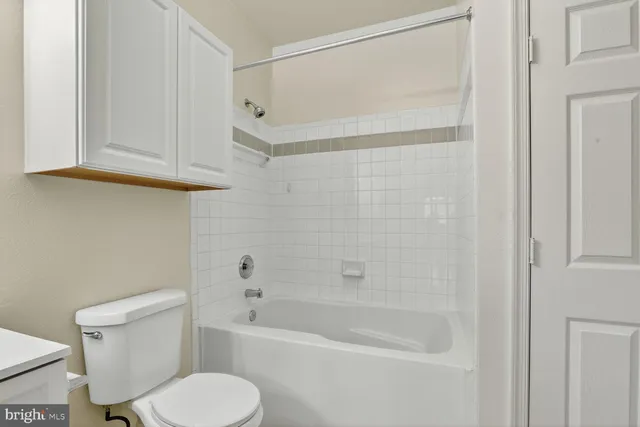 $399,900 | 3021 Nicosh Circle, Unit 1108, Falls Church, VA 22042