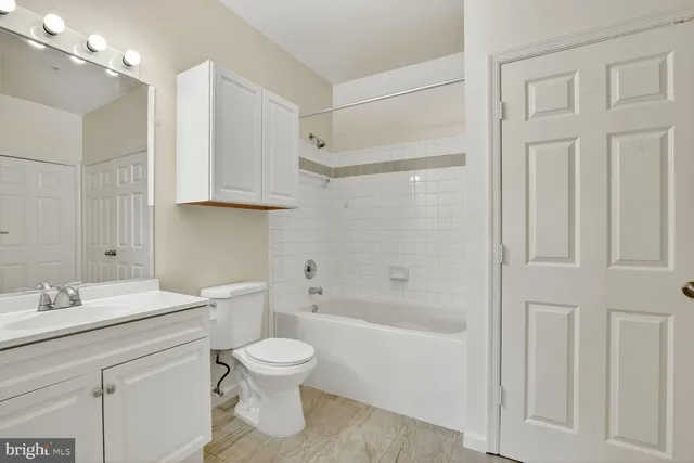 $399,900 | 3021 Nicosh Circle, Unit 1108, Falls Church, VA 22042