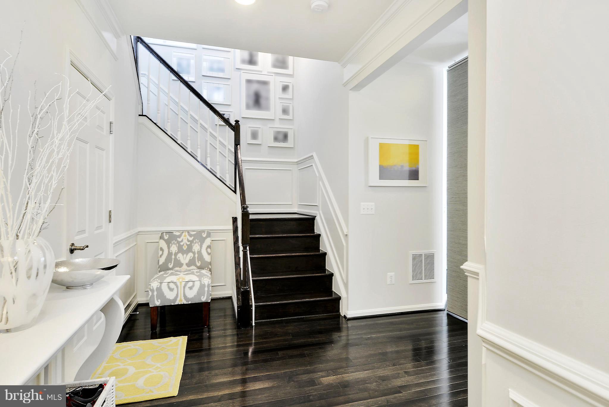 22652 Gray Falcon Square Ashburn, VA 20148 - Photo 2 of 28 Foyer