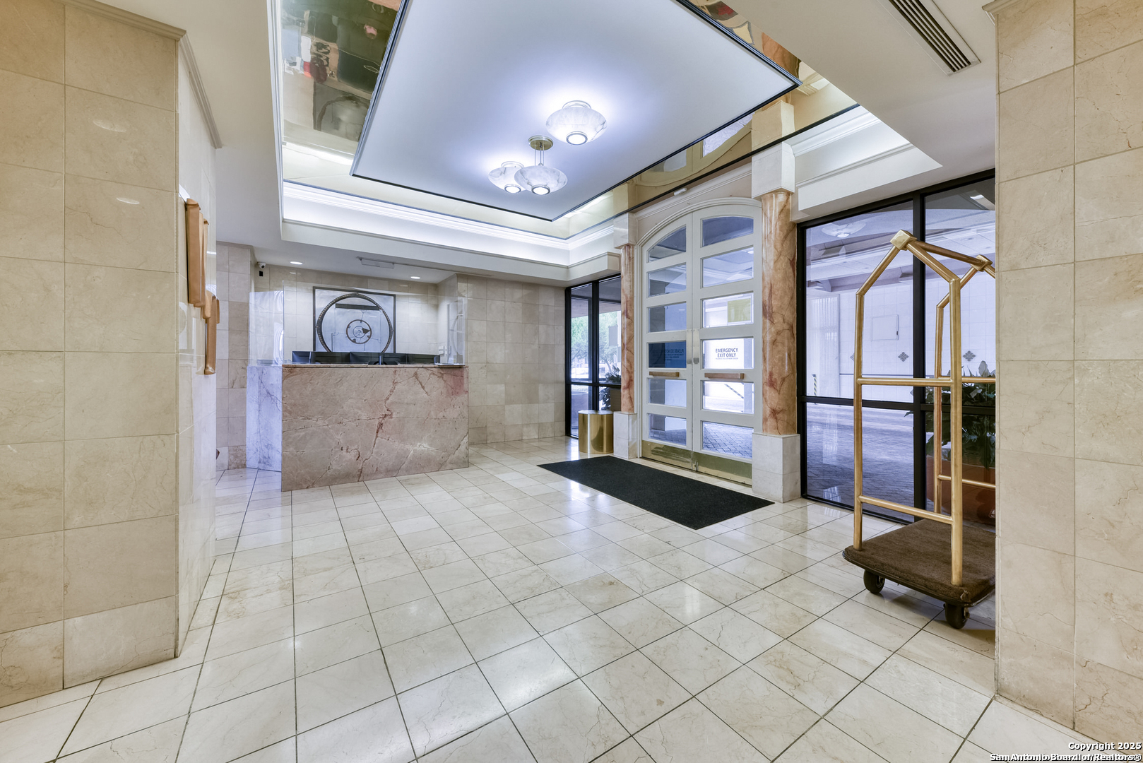 7701 Wurzbach Road, Unit 301 San Antonio, TX 78229 - Photo 6 of 42