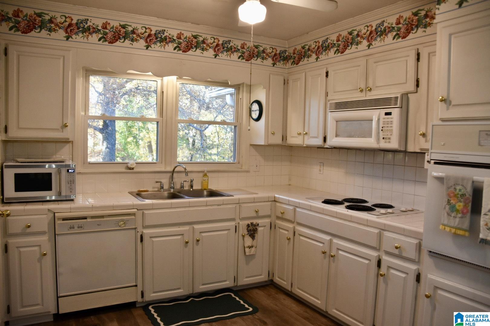 1610 Berry Knoll Birmingham, AL 35226 - Photo 13 of 35