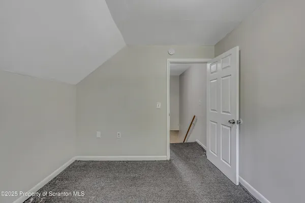 $1,400 | 514 Stipp Court, Scranton, PA 18510