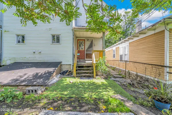 $1,400 | 514 Stipp Court, Scranton, PA 18510