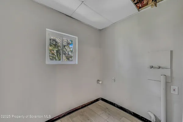 $1,400 | 514 Stipp Court, Scranton, PA 18510