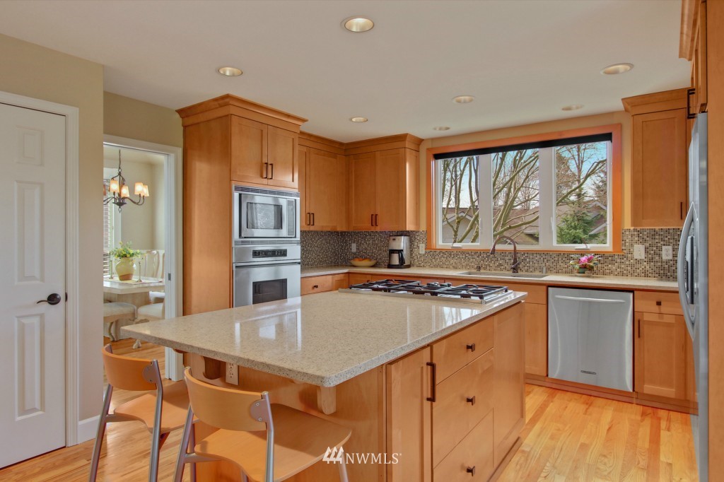 117 Slater Street Kirkland, WA 98033 - Photo 4 of 15