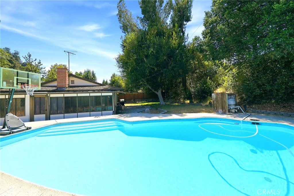 19913 East Rambling Road Covina, CA 91724 - Photo 30 of 41