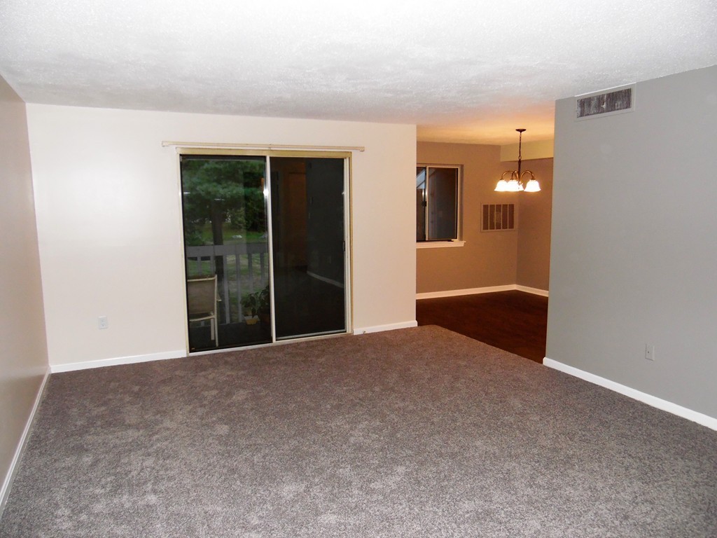 12 Beal's Cove Road, Unit J Hingham, MA 02043 - Photo 4 of 10 Gallery Image 4