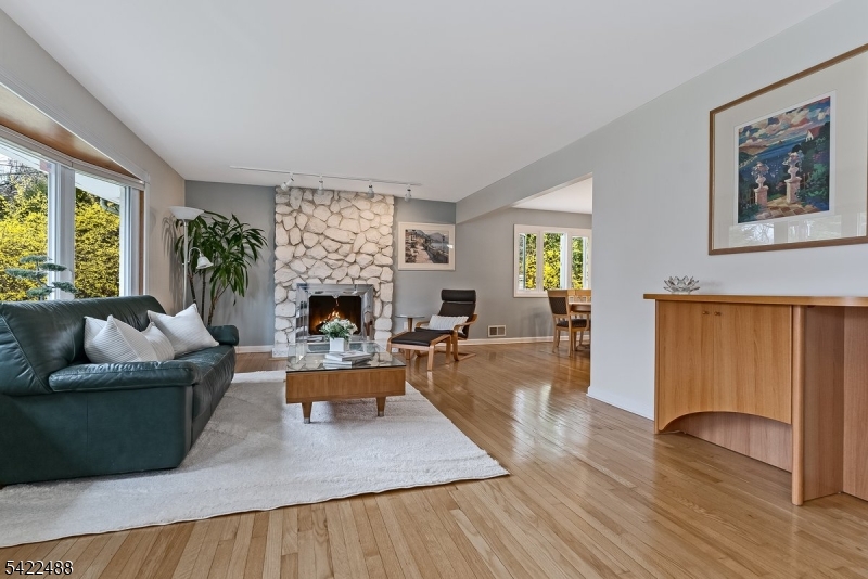 360 Upland Road Mountainside, NJ 07092 - Photo 2 of 30