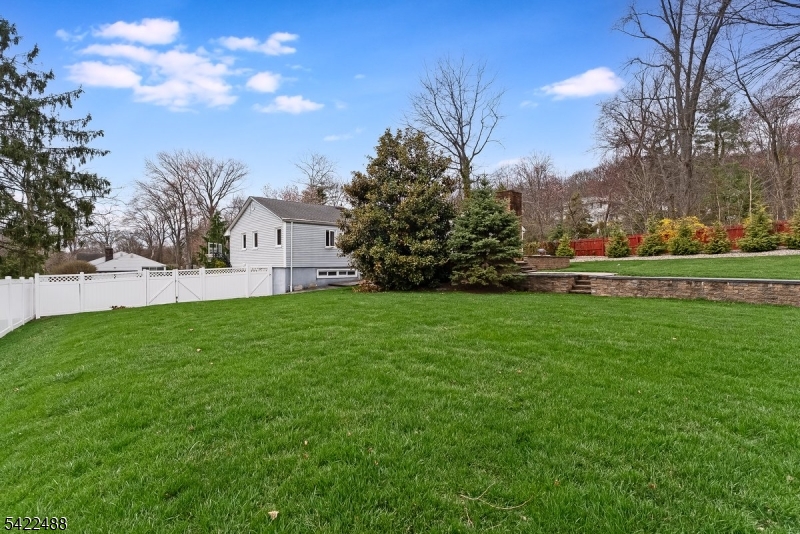 360 Upland Road Mountainside, NJ 07092 - Photo 25 of 30