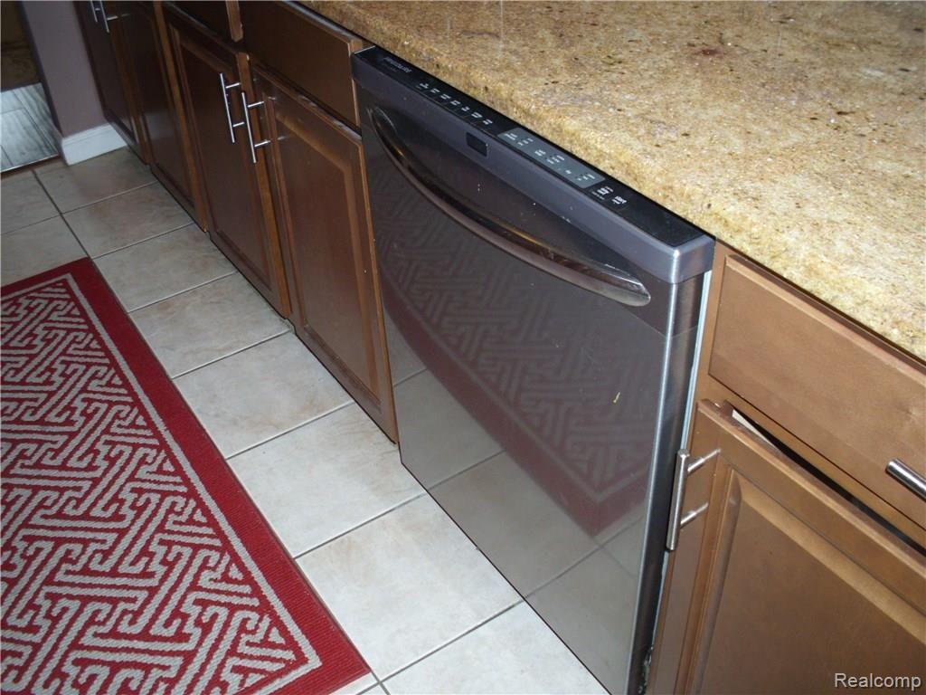4416 15 Mile Road Sterling Heights, MI 48310 - Photo 16 of 39 DSCI8410.JPG