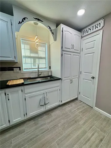 $264,900 | 4711 East 43rd Street, Kansas City, MO 64130