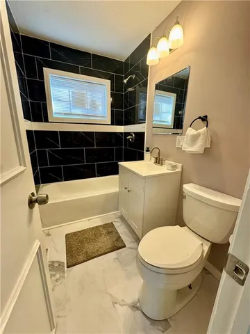 $264,900 | 4711 East 43rd Street, Kansas City, MO 64130