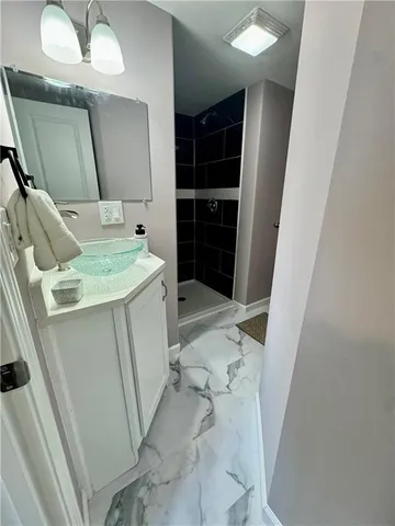 $264,900 | 4711 East 43rd Street, Kansas City, MO 64130