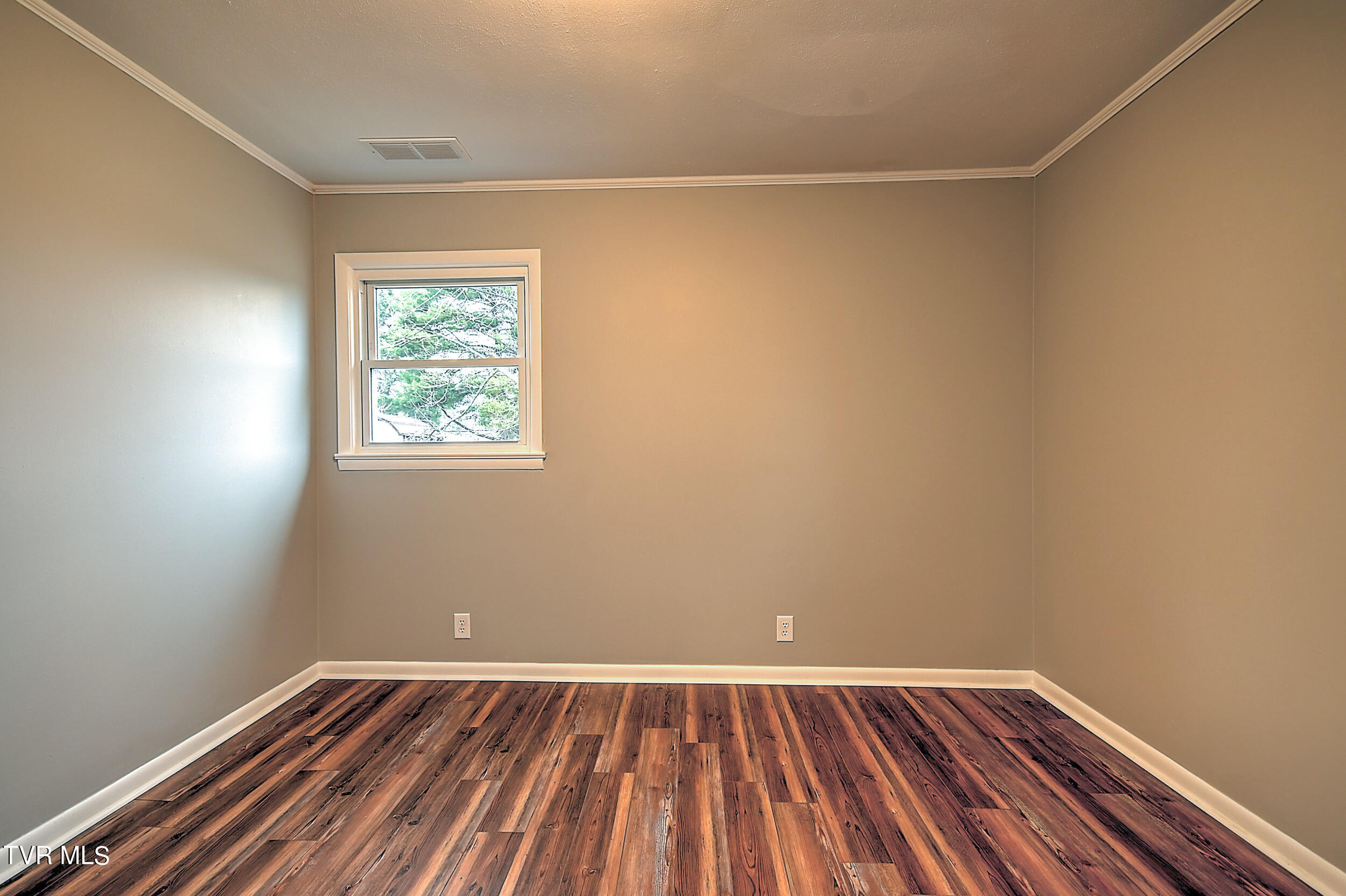 880 Warrensburg Road Greeneville, TN 37743 - Photo 22 of 80 880 Warrensburg-33