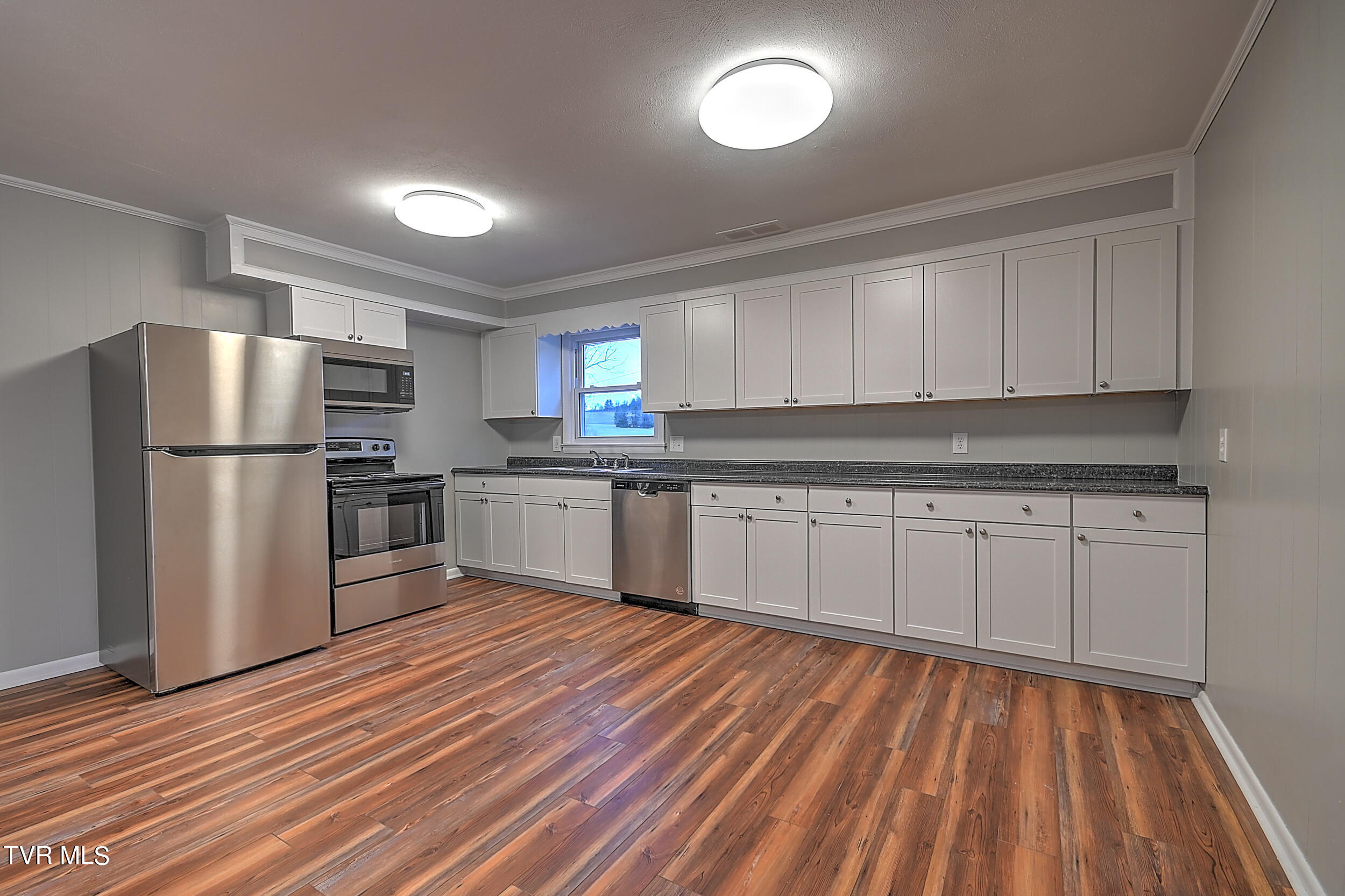 880 Warrensburg Road Greeneville, TN 37743 - Photo 3 of 80 880 Warrensburg-22