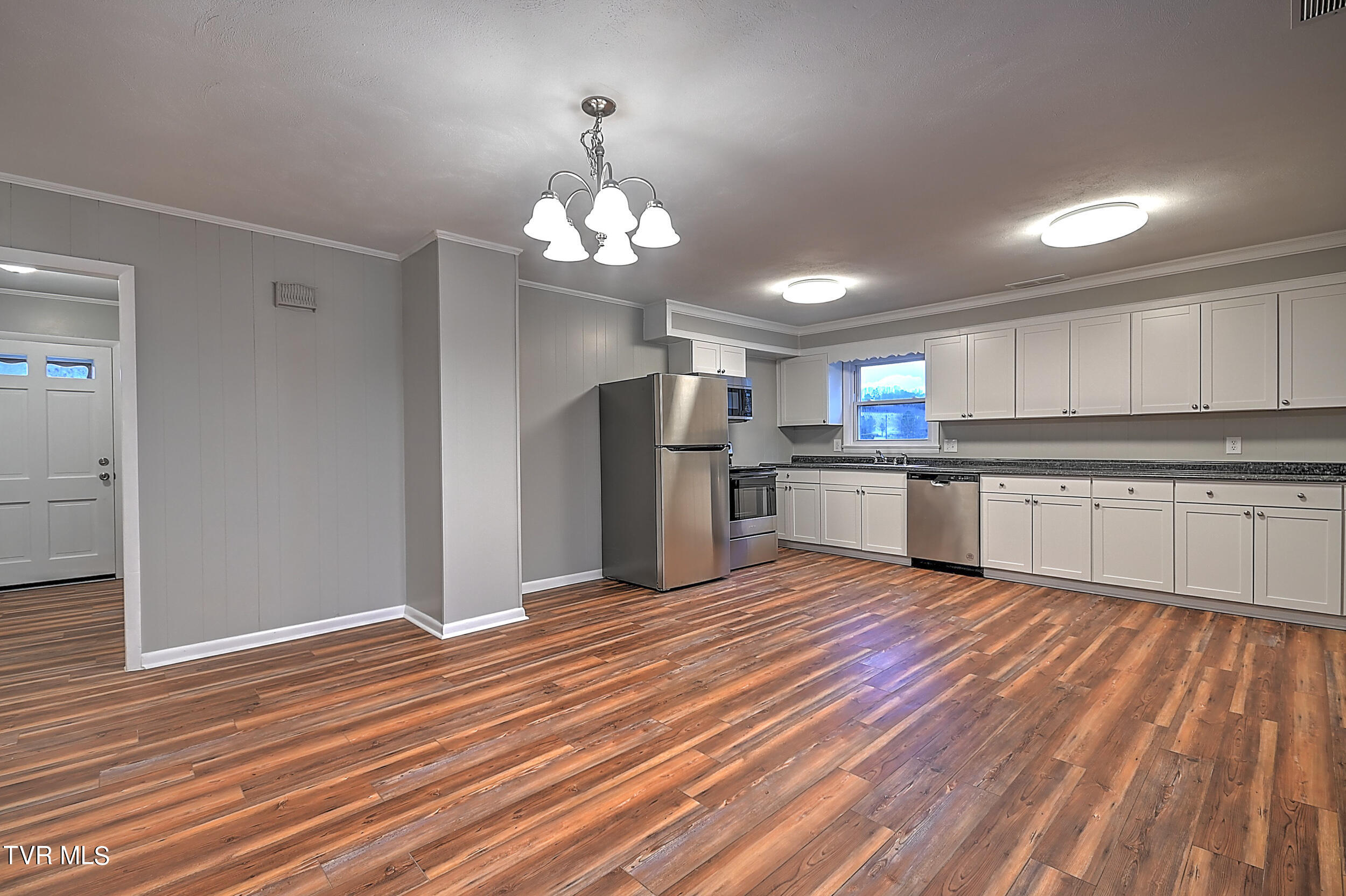 880 Warrensburg Road Greeneville, TN 37743 - Photo 4 of 80 880 Warrensburg-21