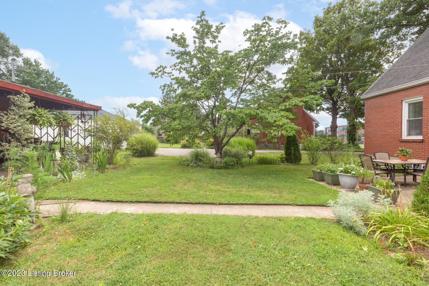 3923 Poplar Level Road Louisville, KY 40213 - Photo 37 of 40 3923 Poplar Level-39