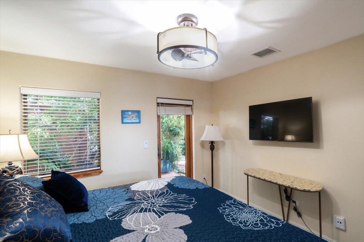 57967 Morton Street Marathon, FL 33050 - Photo 40 of 56 Guest Room