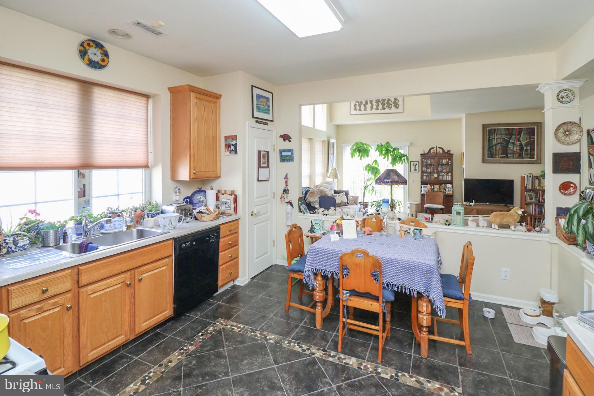 11 Emery Way Delanco, NJ 08075 - Photo 7 of 24 Gallery Image 7