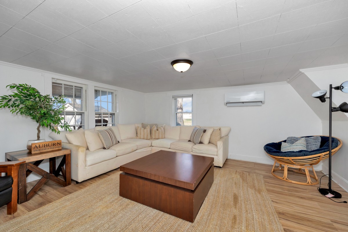 61 Minnie Brown Road Ardmore, TN 38449 - Photo 7 of 37 a living room with furniture and a potted plant