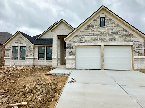 $392,500 | 2007 Belle Lagos Lane, Cleburne, TX 76033