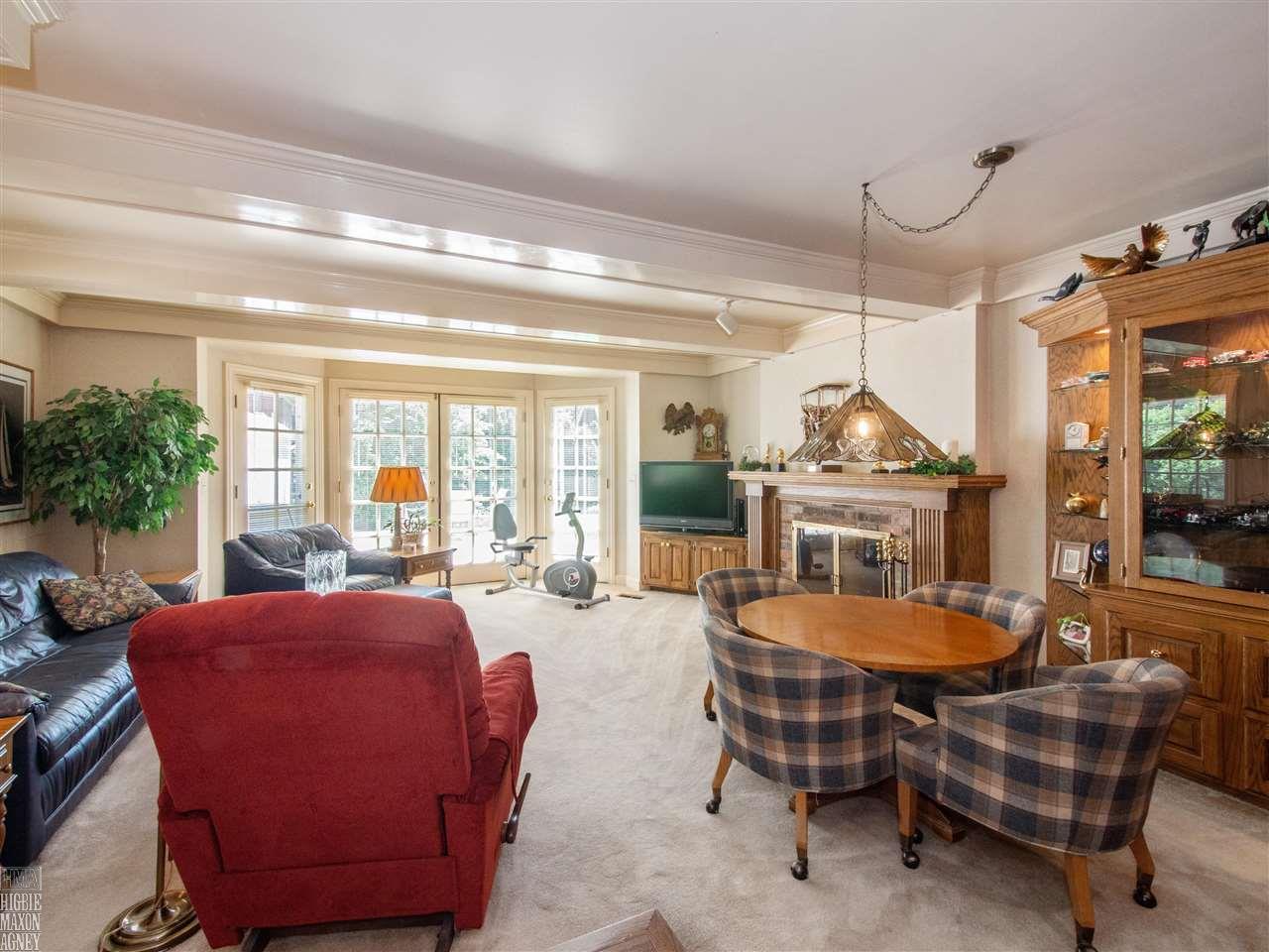 1006 Whittier Road Grosse Pointe, MI 48230 - Photo 20 of 51 50078531-19.JPG