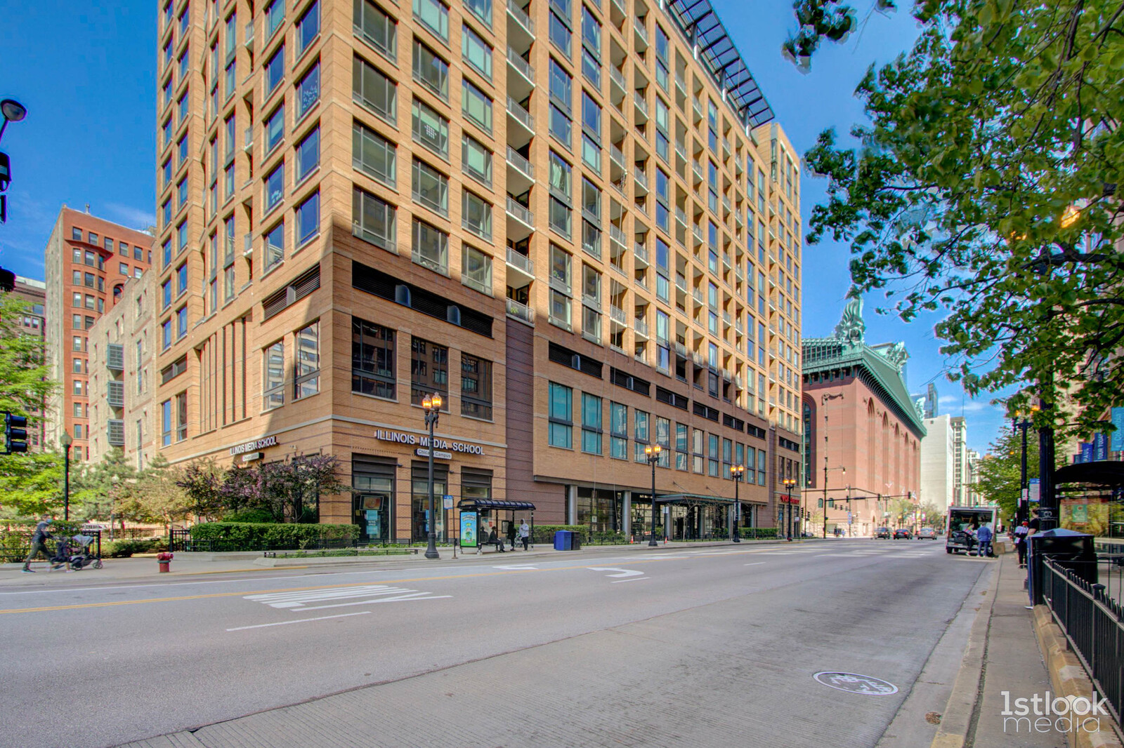 520 South State Street, Unit 1103 Chicago, IL 60605 - Photo 2 of 43 front view of a building