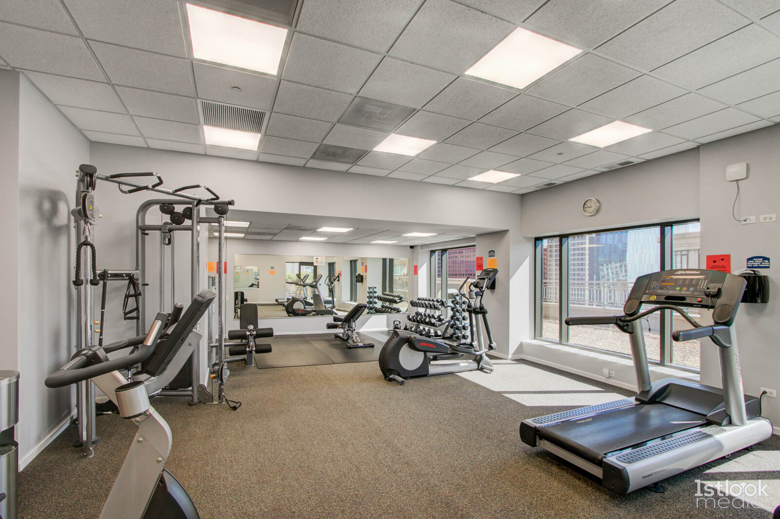 520 South State Street, Unit 1103 Chicago, IL 60605 - Photo 32 of 43 a view of a room with gym equipment
