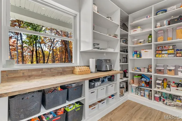 $560,000 | 1903 Glenn Court, Lake Sherwood, MO 63357