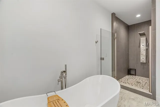 $560,000 | 1903 Glenn Court, Lake Sherwood, MO 63357