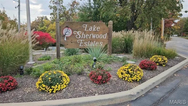 $525,000 | 1903 Glenn Court, Lake Sherwood, MO 63357