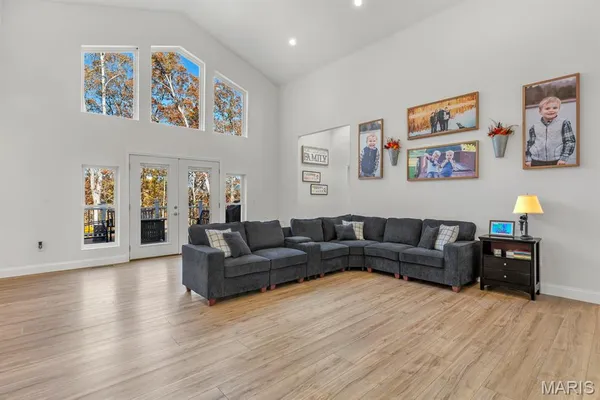 $525,000 | 1903 Glenn Court, Lake Sherwood, MO 63357