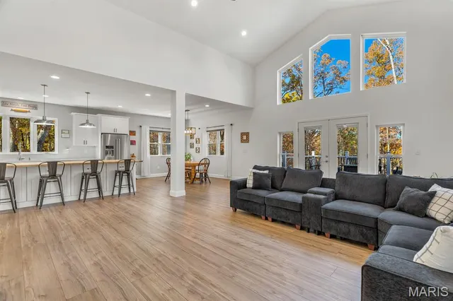 $560,000 | 1903 Glenn Court, Lake Sherwood, MO 63357